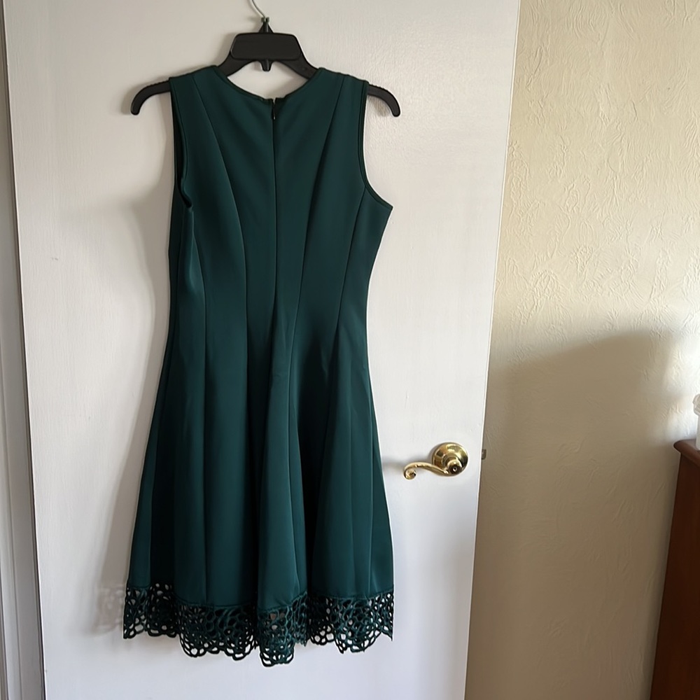 Deep green size 6 fit and flare dress with Cutout lace by Donna Ricco - Picture 2 of 2